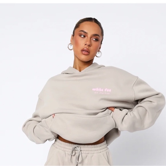 White Fox Boutique Era 8 Oversized Hoodie in Mooncake Color, Size S/M NWT - Picture 2 of 7